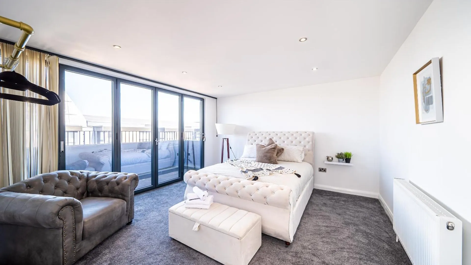 Bv Aparthotel Stays In The Heart Of Barnsley Town Centre