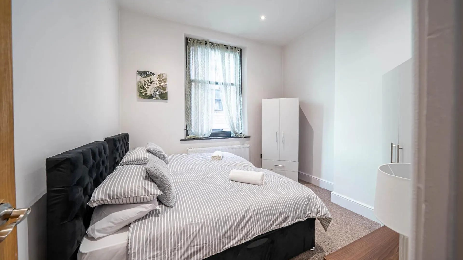 Bv Aparthotel Stays In The Heart Of Barnsley Town Centre